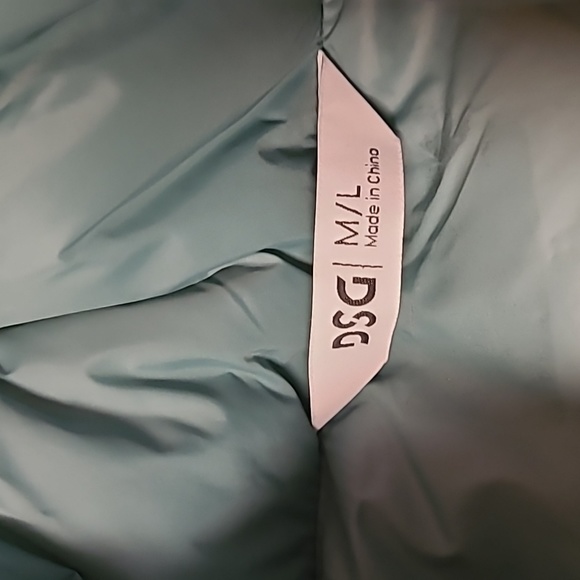 Stratus Oversized Vest - Picture 6 of 9